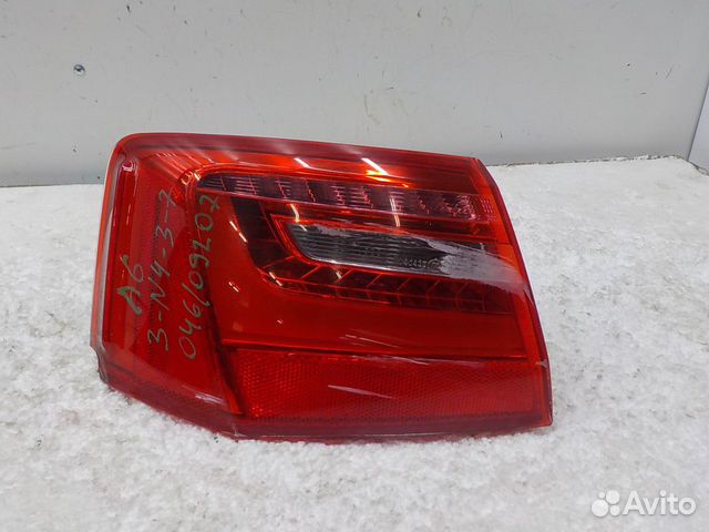 Фонарь задний левый наружный на Audi A6