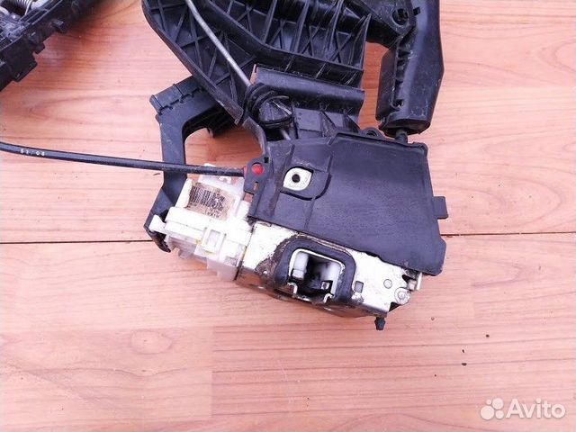 Замок задней левой двери Mercedes X164