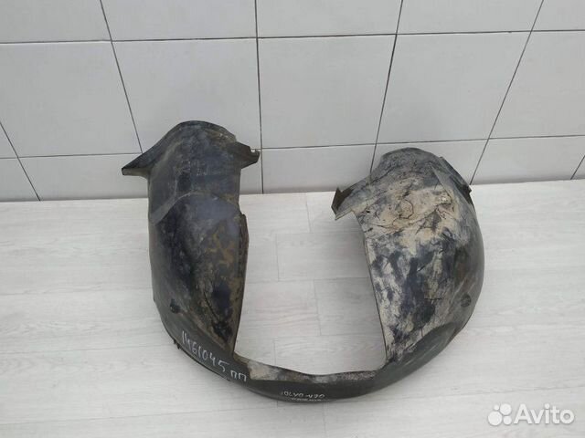 Локер передний правый 30655666 Volvo V70