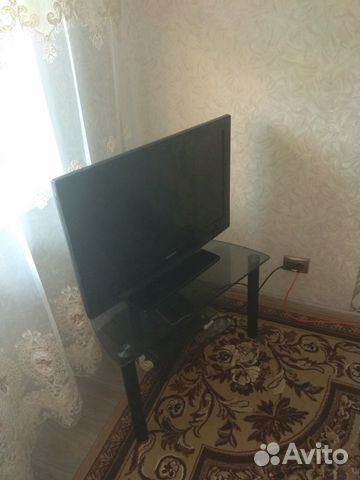 Телевизор SAMSUNG LE32B350F1W + подставка