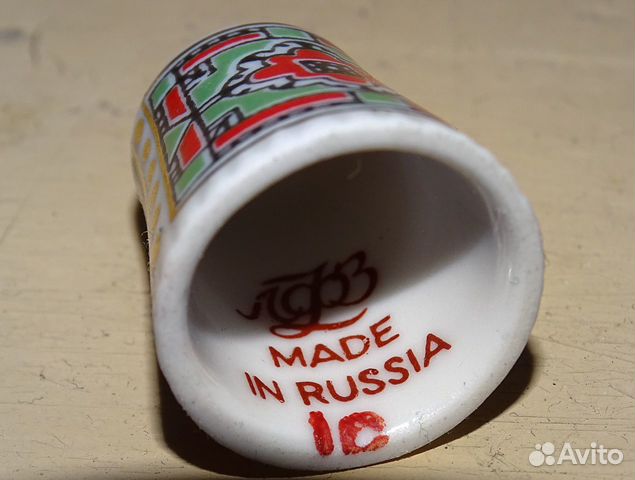 Редкий фарфоровый наперсток 