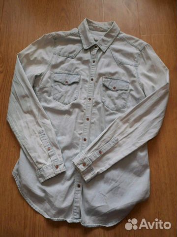 Рубашка из светлой джинсы Pull and bear Рубашка из светлой джинсы Pull and bear