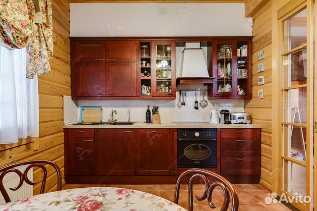 Дом 200 м² на участке 20 сот.