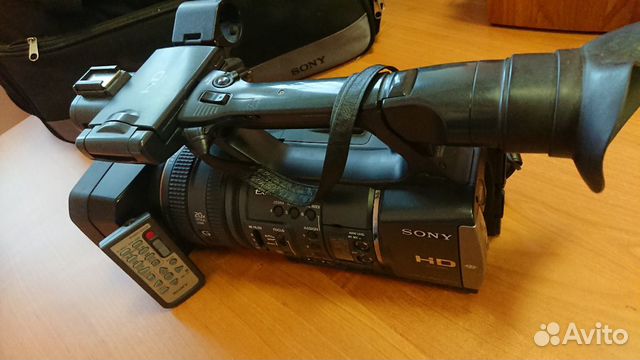 Видеокамера Sony HDR-AX 2000 Видеокамера Sony HDR-AX 2000