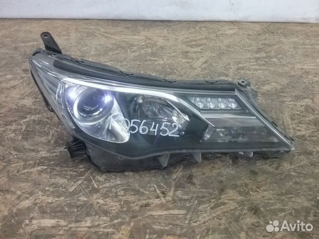 Фара перед прав Toyota RAV4 CA40 галоген