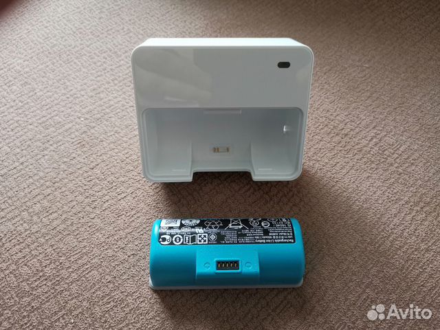 Робот iRobot Braava Jet 240 Робот iRobot Braava Jet 240