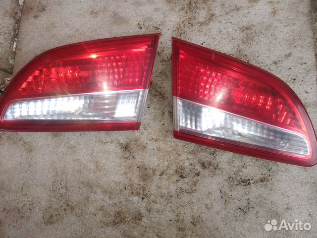 Фонарь задний левый на крышку багажника.Ниссан Аль