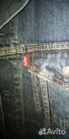 Levis джинсовая куртка (новая раз. М) Levis джинсовая куртка (новая раз. М)