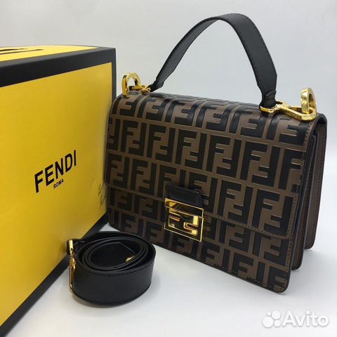Новая женская сумка мессенджер из кожи Fendi Новая женская сумка мессенджер из кожи Fendi