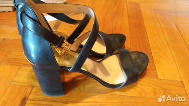 Босоножки кожаные Michael Kors Босоножки кожаные Michael Kors