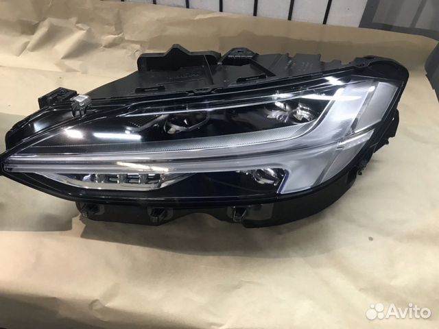 Фара Вольво V90 S90