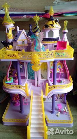 Замок Кантерлот My Little Pony
