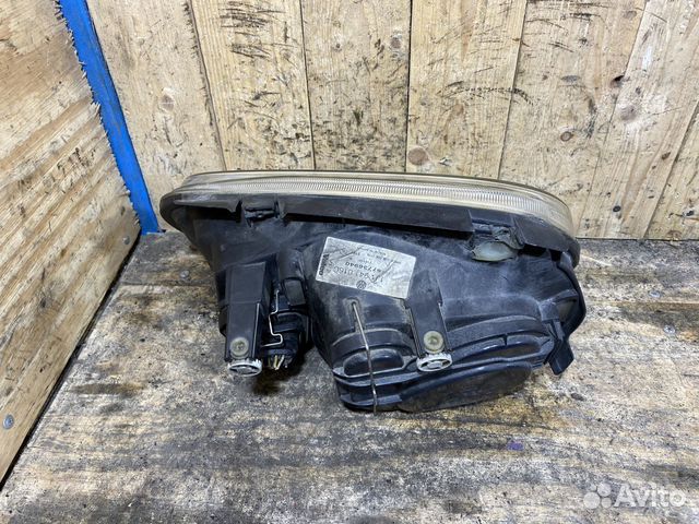 Фара передняя правая Volkswagen Golf 4 140842 Фара передняя правая Volkswagen Golf 4 140842