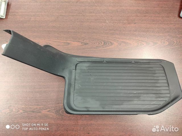 Накладка порога салон задняя левая Mitsubishi Накладка порога салон задняя левая Mitsubishi