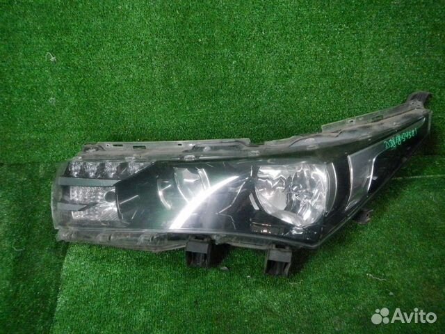 Фара левая Toyota Corolla E160 (2012-2016) галоген
