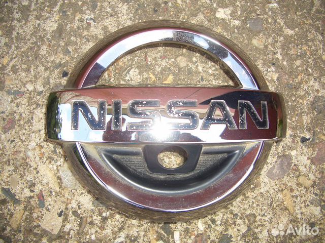 Эмблема решётки радиатора Ниссан Х-Трейл Теана с13