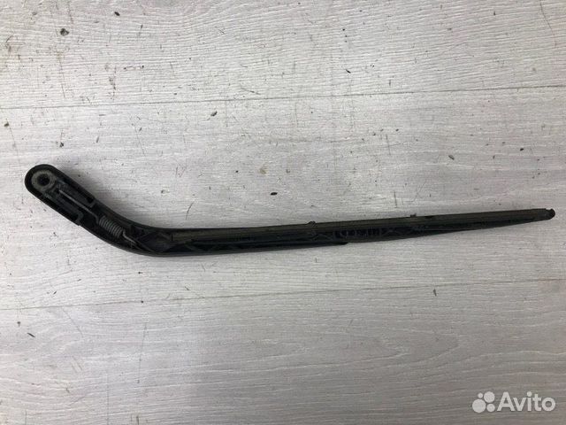Поводок заднего дворника задний Mitsubishi Colt