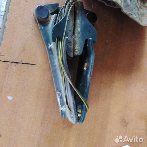Петля капота mitsubishi pajero 3