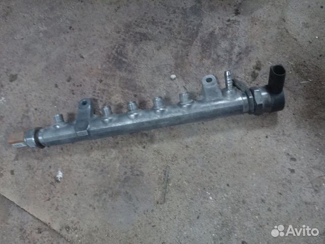 Топливная рампа в сборе VW Audi