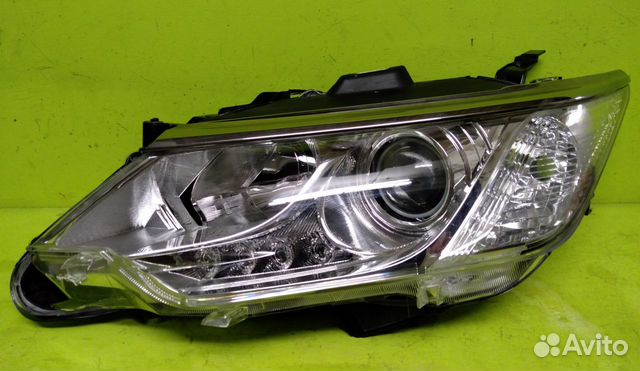 Фара левая Toyota Camry v55 ксенон 2015-2017г Фара левая Toyota Camry v55 ксенон 2015-2017г