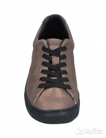 Новые кожаные кроссовки. 38 р Новые кожаные кроссовки. 38 р