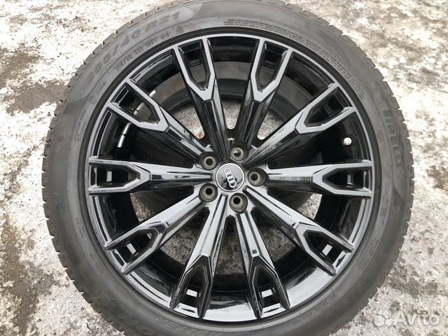 Комплект оригинальных колёс для Audi Q7 new R21