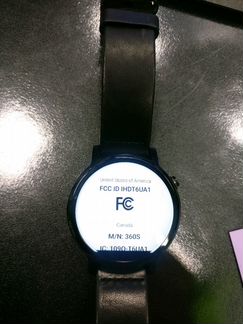 Смарт-часы Motorola Moto 360