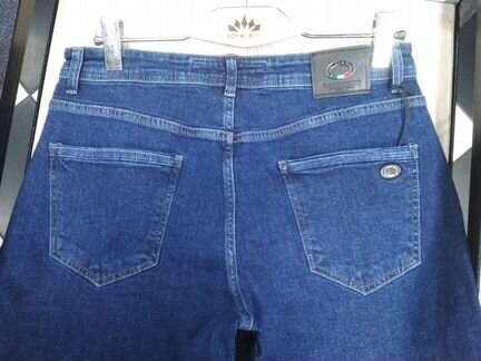 Женские джинсы бананы