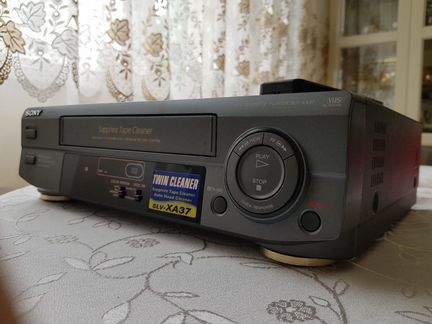Видеомагнитофон Sony SLV-XA37