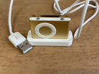 Коллекционный золотой плеер iPod shuffle от Avon