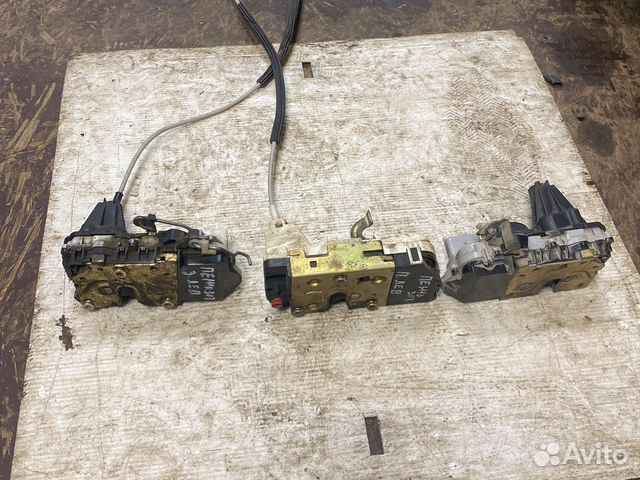 Замок двери Пежо 307