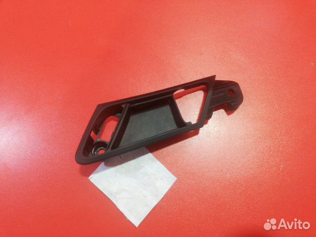 Накладка ручки двери внутренней передняя левая