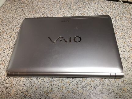 Ноутбук Sony Vaio vpcs11X9R