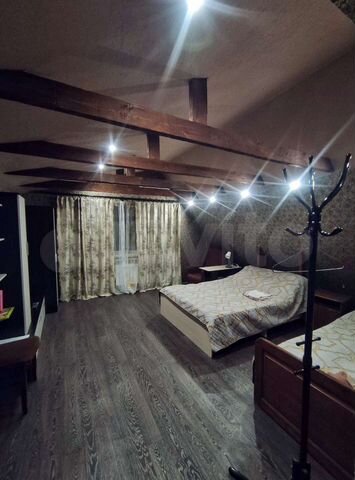 2-к. квартира, 65 м², 4/4 эт.