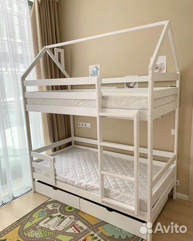 Кровать Двухъярусная массив