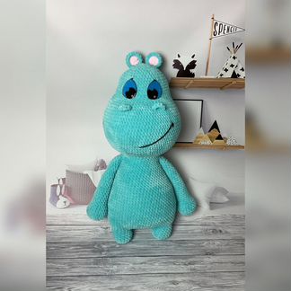 Вязаный бегемот