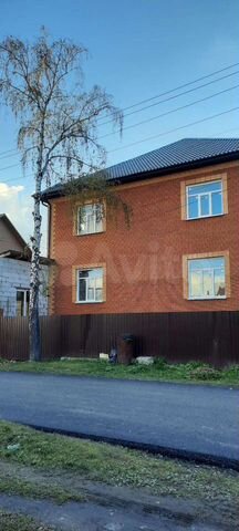 Коттедж 434 м² на участке 4,3 сот.