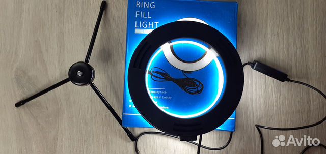 Кольцевая светодиодная лампа на треноге 16см
