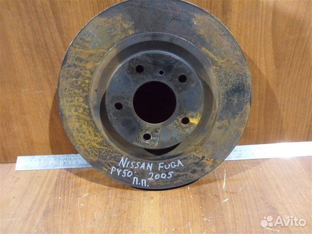 Тормозной диск передний правый Nissan Fuga GY50