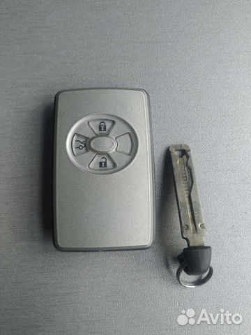 Смарт ключ зажигания Toyota Crown правруль