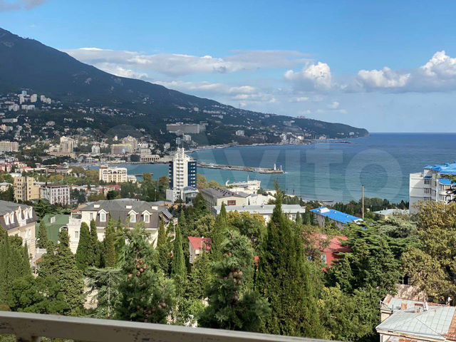 3-к. квартира, 90 м², 3/3 эт.