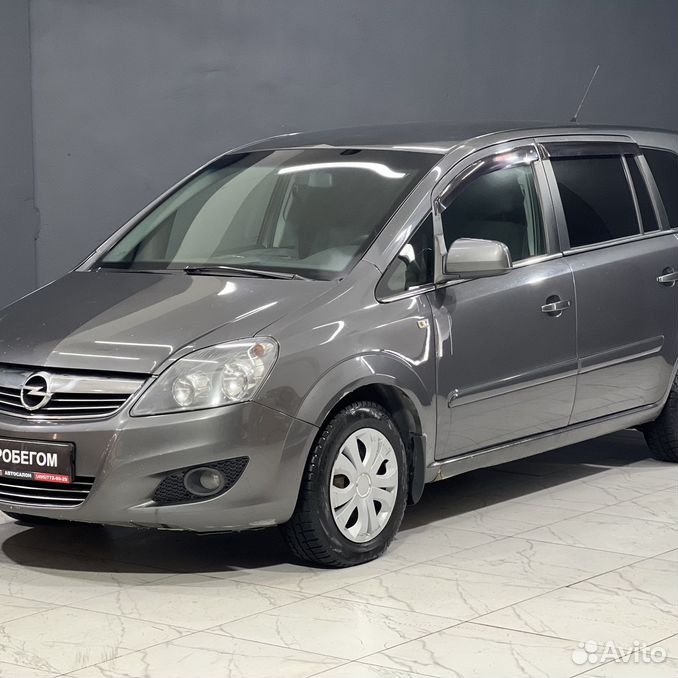 Zafira 2011 панорамная