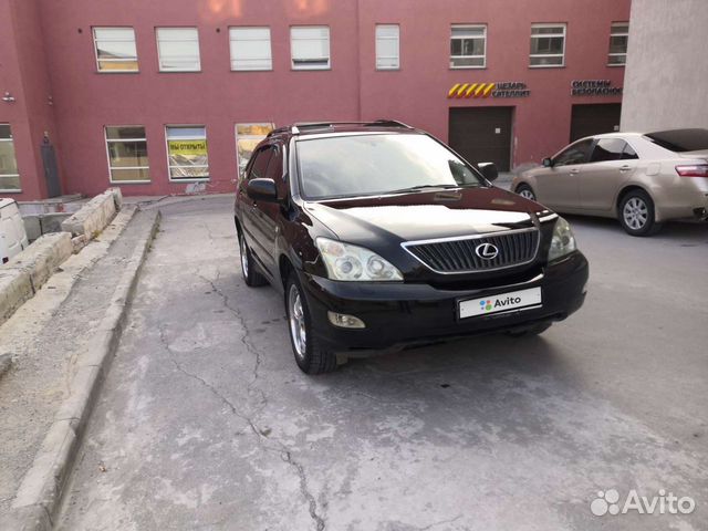 Lexus lx iii 570 2010 серебристый. Лексус за 8 миллионов рублей. Лексус в новосибирске. Лексус в новосибирске. Lexus омотенаши.