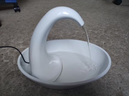 Фонтанчик для кошек