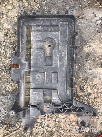 Ауди фольц площадка под аккумулятор