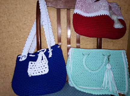 Cумка из трикотажной нити