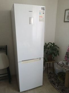 Холодильник Samsung