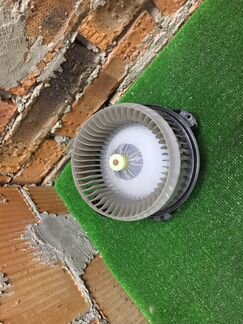 Моторчик печки Toyota Auris E150