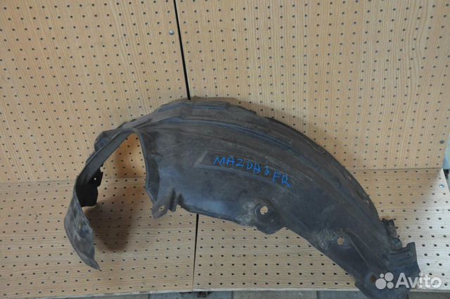 Подкрылок передний правый mazda 3 BK