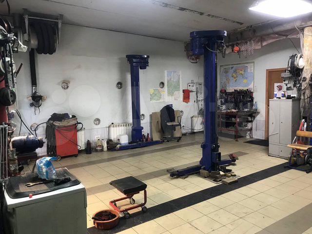 Гараж, > 30 м²